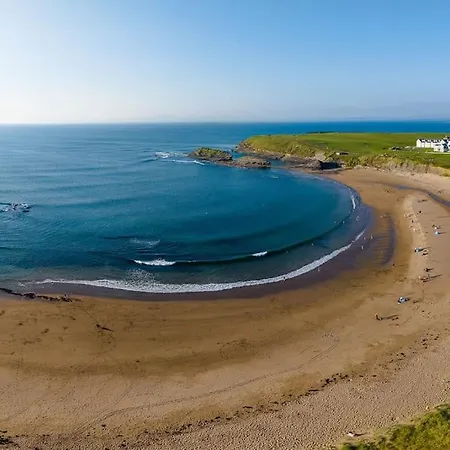 Luxury 2-bedroom Overlooking The With Private Balcony * Bundoran