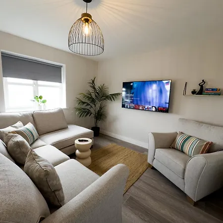 Luxury 2-bedroom Overlooking The With Private Balcony Apartment Bundoran
