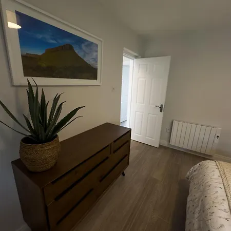 Luxury 2-bedroom Overlooking The With Private Balcony