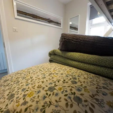 Luxury 2-bedroom Overlooking The With Private Balcony Bundoran