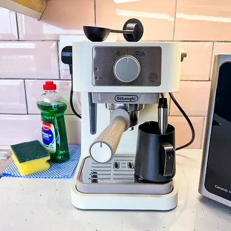 Luxury 2-bedroom Overlooking The With Private Balcony