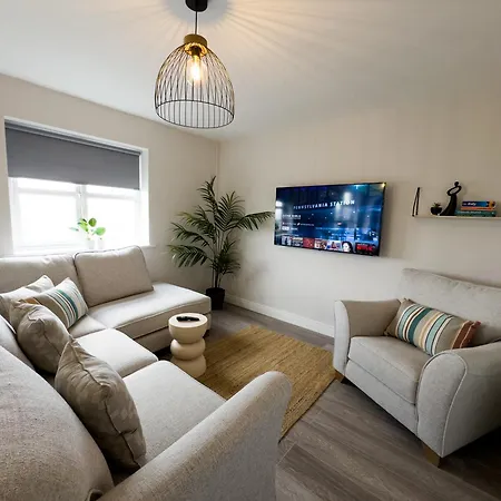 Luxury 2-bedroom Overlooking The With Private Balcony Apartment Bundoran