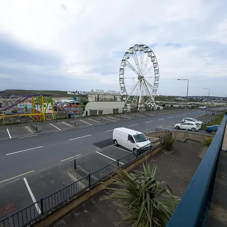 Διαμέρισμα Luxury 2-bedroom Overlooking The With Private Balcony