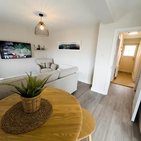 Sea Breeze 2 Bedroom Luxury - Views *
