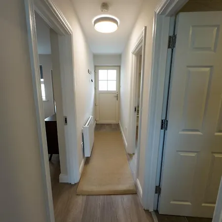 Luxury 2-bedroom Overlooking The With Private Balcony * Bundoran