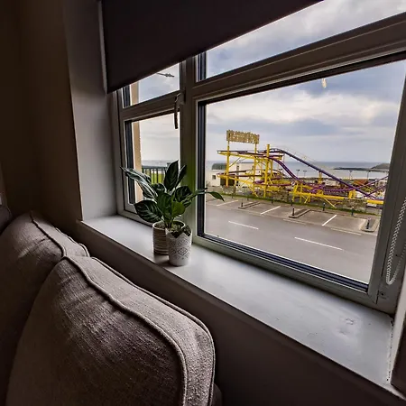 Luxury 2-bedroom Overlooking The With Private Balcony Apartment Bundoran