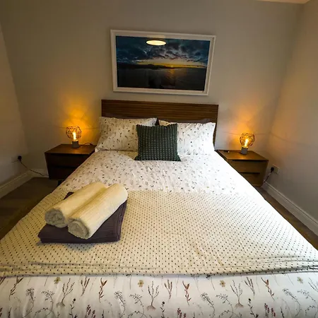 Luxury 2-bedroom Overlooking The With Private Balcony Διαμέρισμα Bundoran