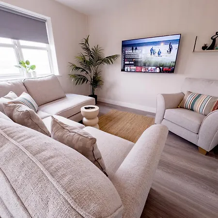 Luxury 2-bedroom Overlooking The With Private Balcony Bundoran