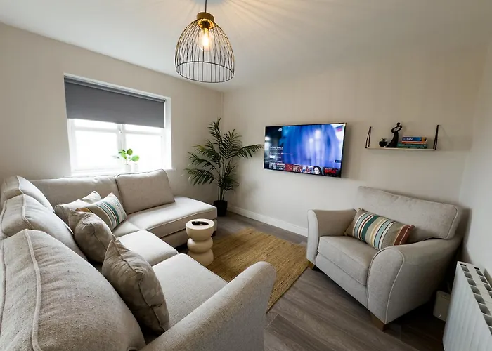 Luxury 2-bedroom Overlooking The With Private Balcony Apartamento Bundoran