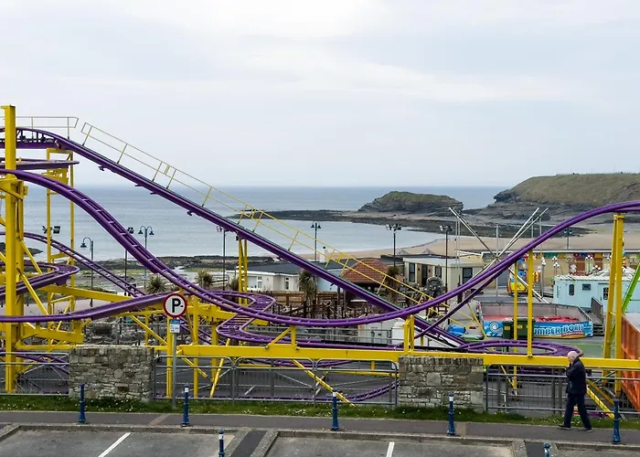 Luxury 2-bedroom Overlooking The With Private Balcony Apartamento Bundoran