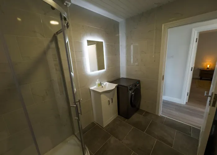 Apartamento Luxury 2-bedroom Overlooking The With Private Balcony *