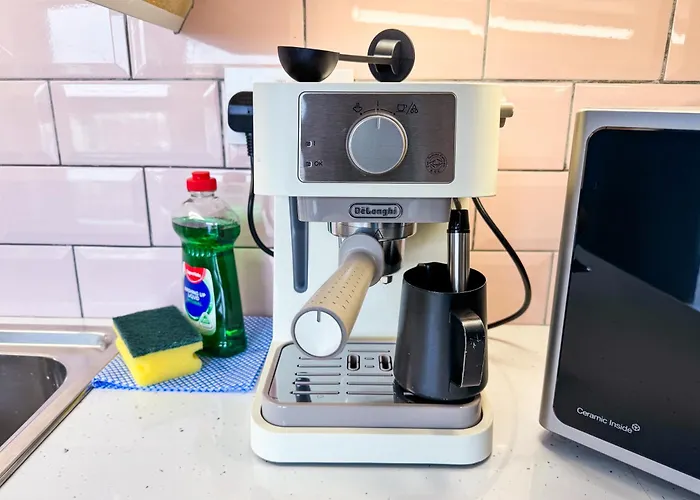 Luxury 2-bedroom Overlooking The With Private Balcony